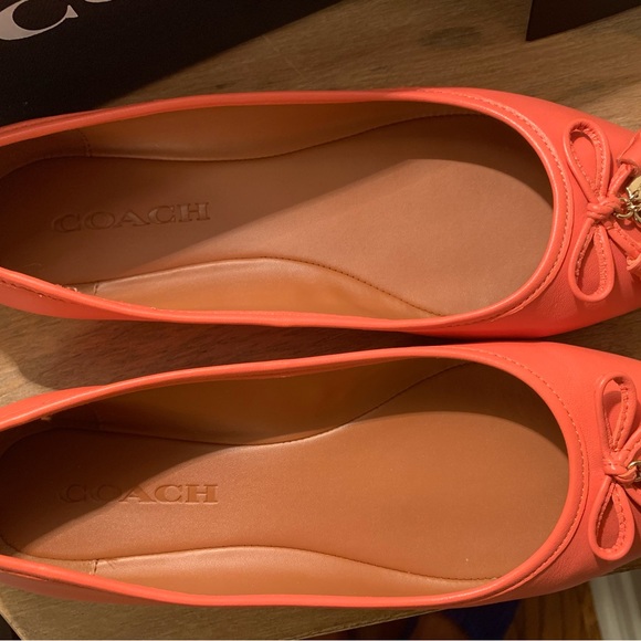 Brand new Coach flats - Picture 4 of 6